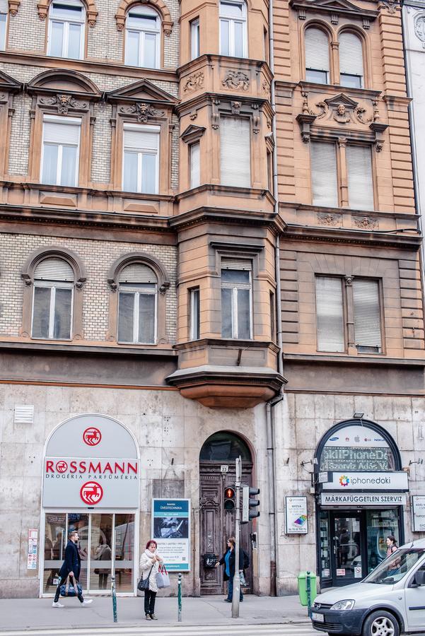 Nine Trees Budapeste
